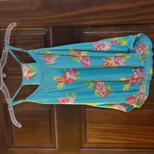 Floral tank top flowy